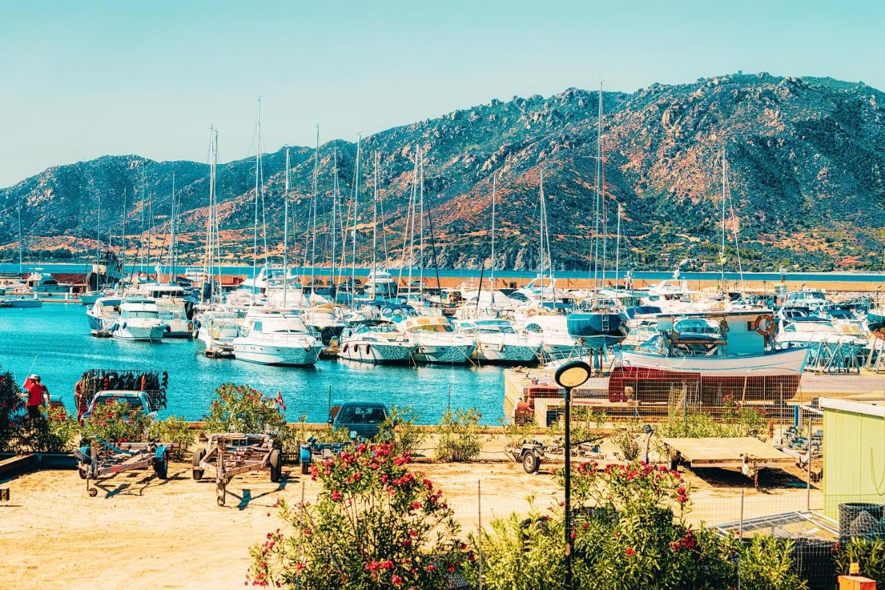 Home Vicinissima Alle Favolose Spiagge Di Villasimius Kültér fotó